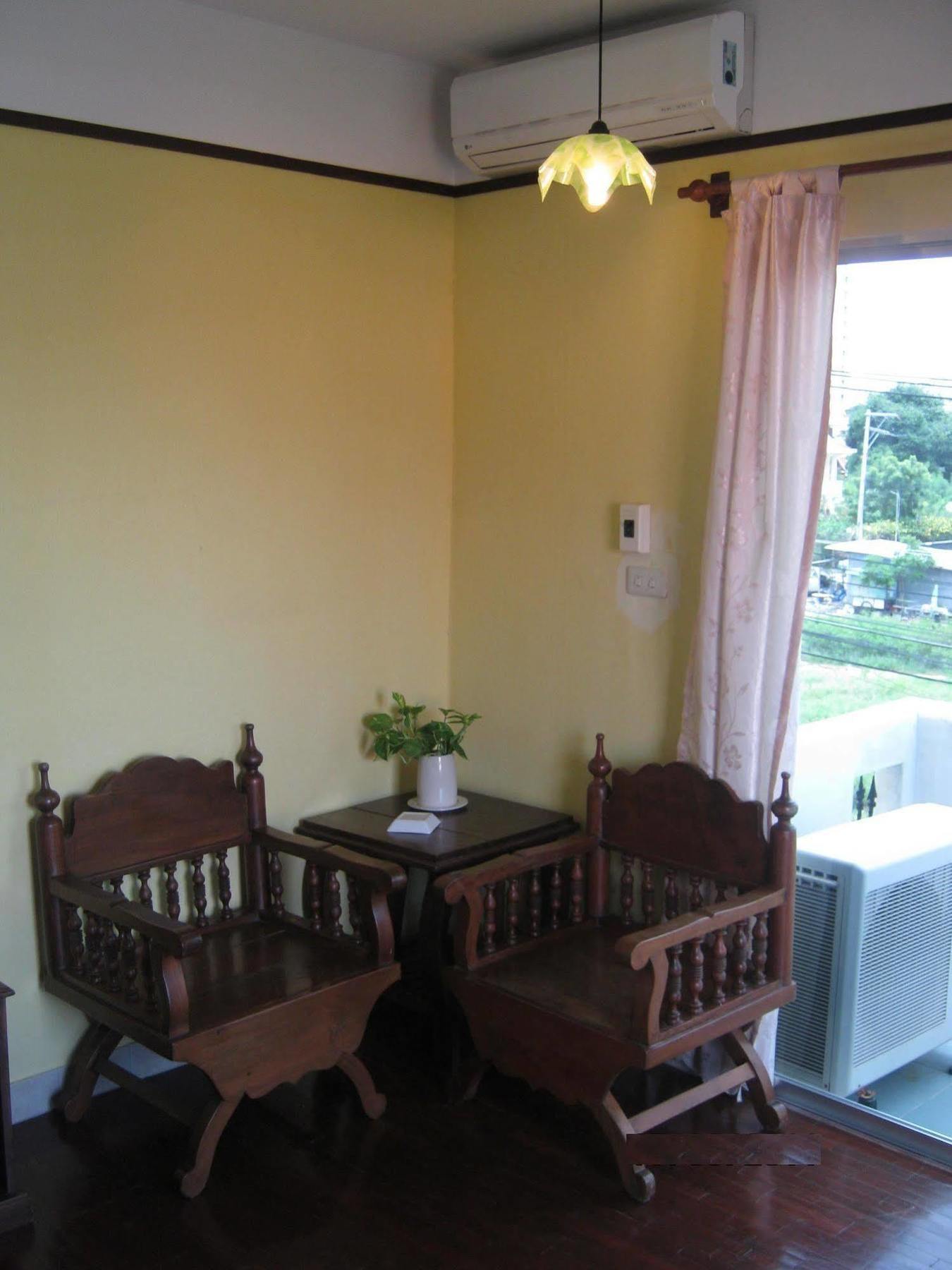Baan Talay Hotel Патая Екстериор снимка